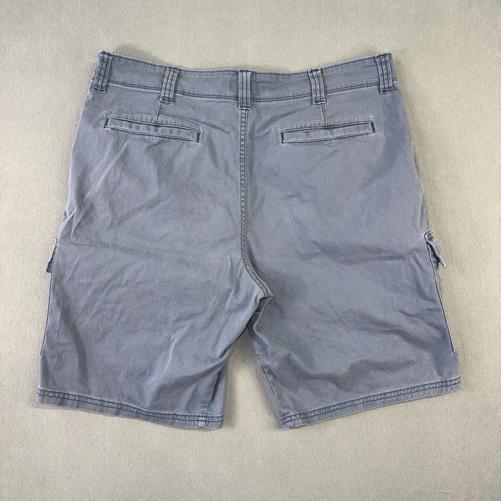 Men's Wrangler Relaxed Fit Utility Workwear Y2K Cargo Shorts Blue Size 34x10 - Picture 2 of 7
